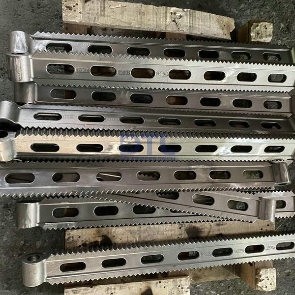 Kreuzgestell aus Feinguss