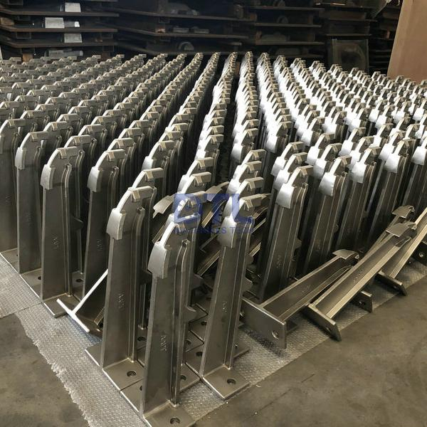 Gussrohrführungshalterung ASTM A351 HK40 Konvektionsabschnitt Spulenrohrführung 